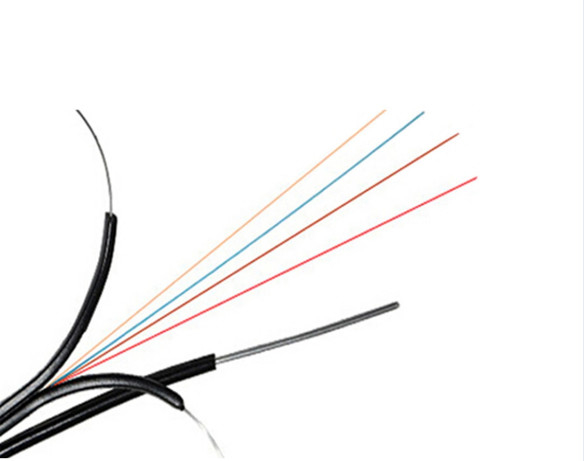 FTTH-Kabel für den Innen- und Außenbereich Selbsttragendes Flat Drop-Kabel GJYXCH 4 Kerne