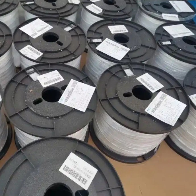 Wetterdichtes Ein-Modus-FTTH-Indoor-Dropkabel 1-12 Kern für nahtlose Verbindung