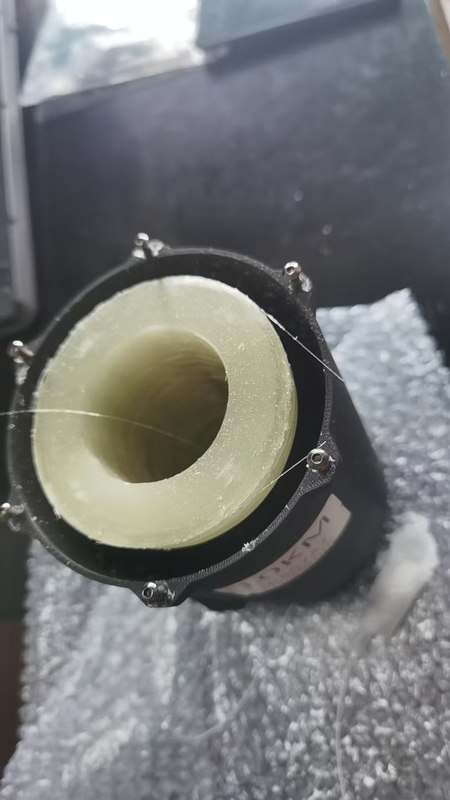 Geheime Beschichtung Jackenmaterial FPV Quadcopter Drohne 25km/Rolle Interne zu Externe Verkabelung FC-Anschlusstyp Für Hohe Zugfestigkeit