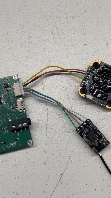 Professionelle FPV Fiber Quadcopter Drohne bereit zum Fliegen 30km/Roll Ultra-Leichtgewicht - hohe Zugfestigkeit - interne bis externe Verkabelung