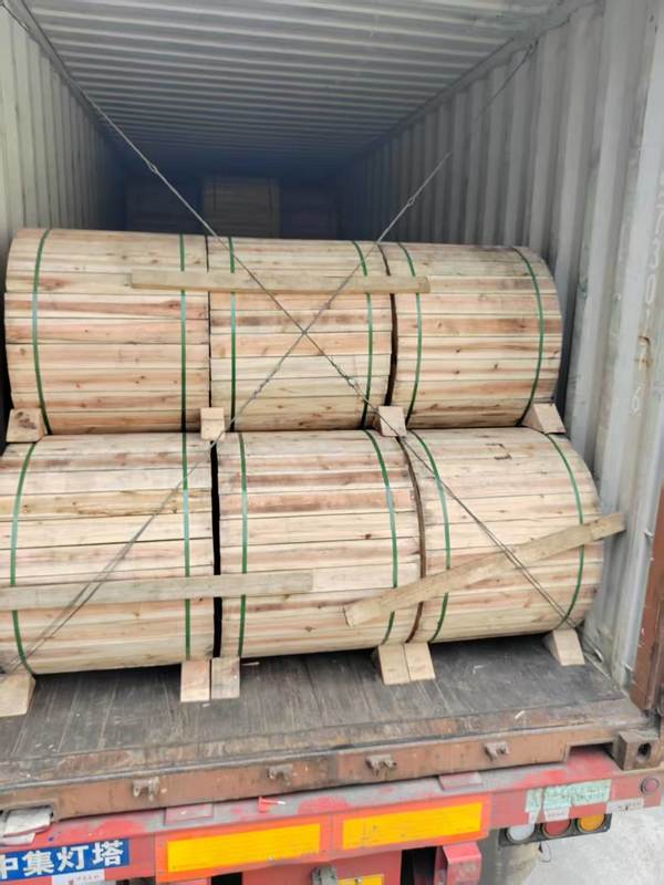 Alle dielektrischen selbsttragbaren Luftoptikkabel