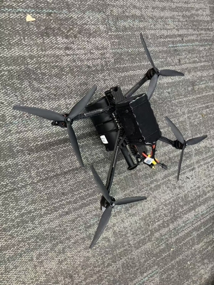Geheime Beschichtung Jackenmaterial FPV Quadcopter Drohne 25km/Rolle Interne zu Externe Verkabelung FC-Anschlusstyp Für Hohe Zugfestigkeit